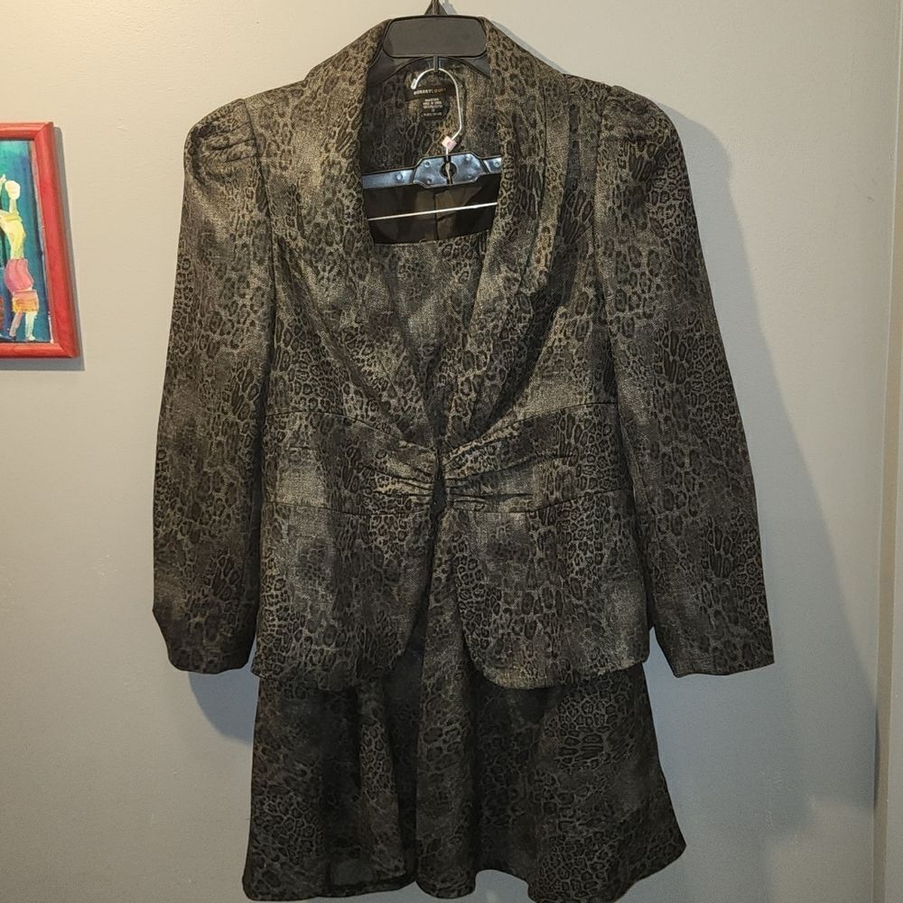 Robert Louis Suit  